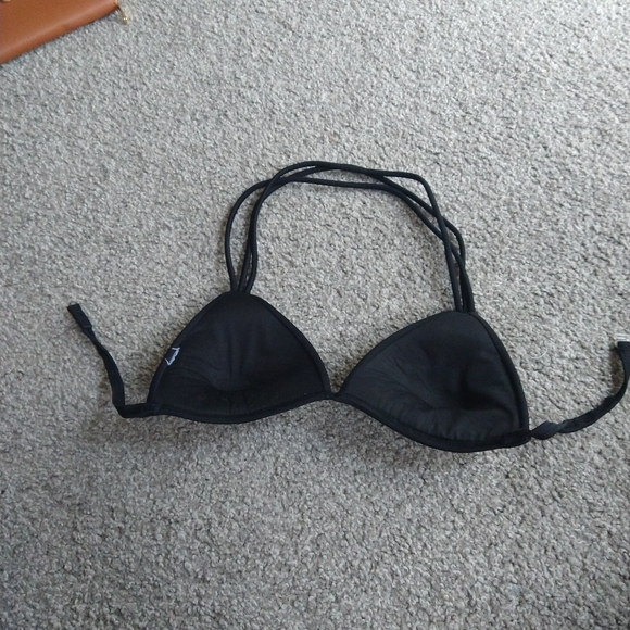 Bikinis - Picture 6 of 7